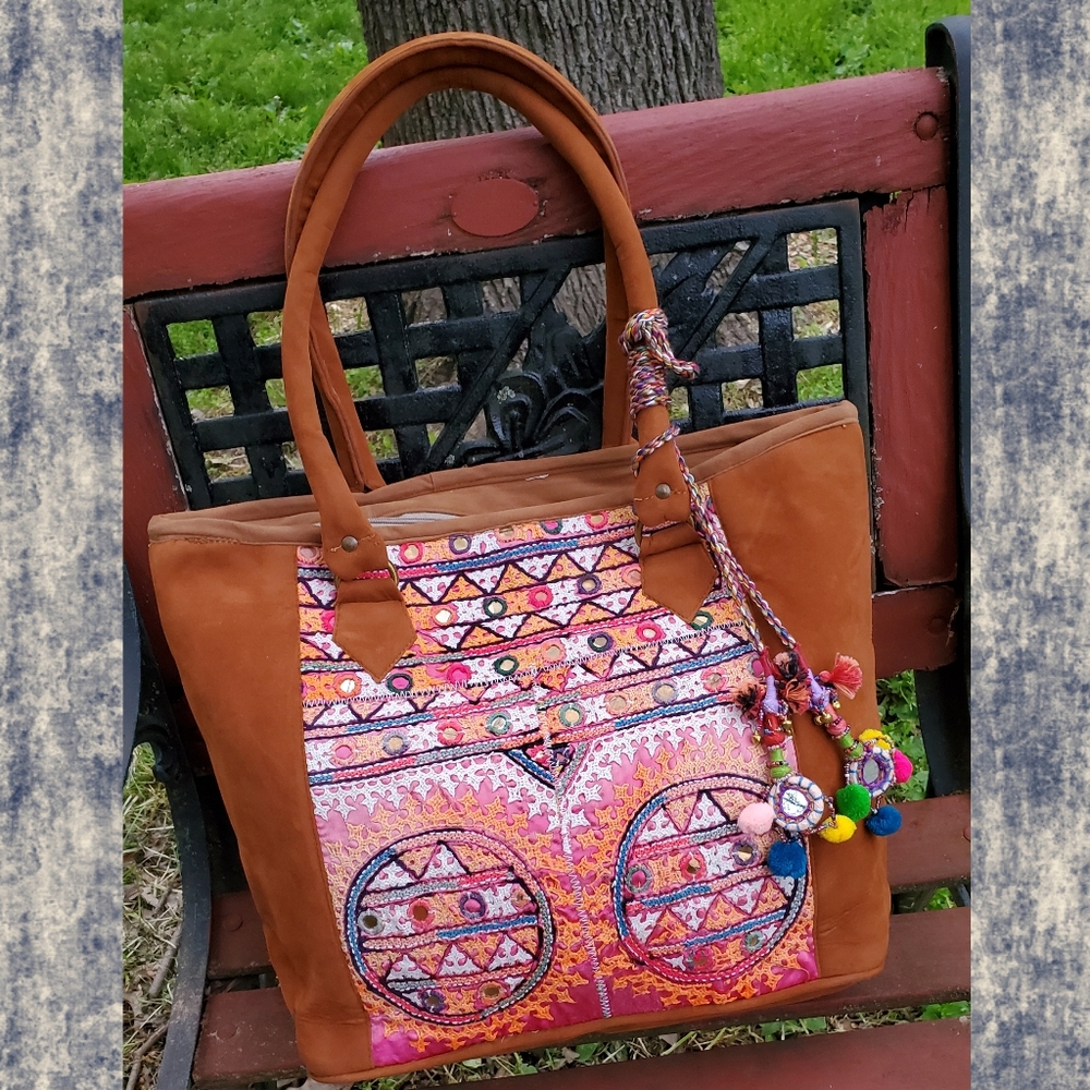 Artisan Banjara free spirit boho Hippie vegan faux suede embroidered bag vtg